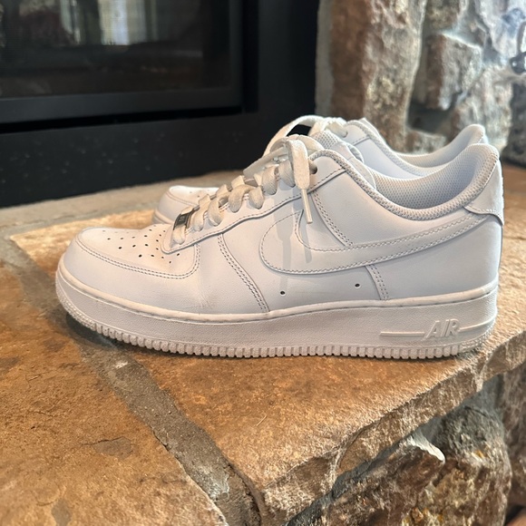 White Nike Air Force 1 Sneakers - Picture 1 of 5